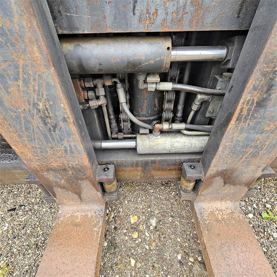 Chariot élévateur Caterpillar DP45: photos 19