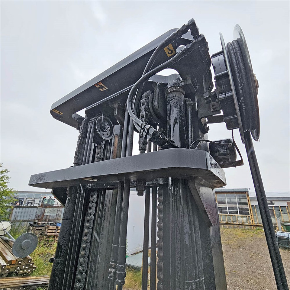 Chariot élévateur Caterpillar DP45: photos 23