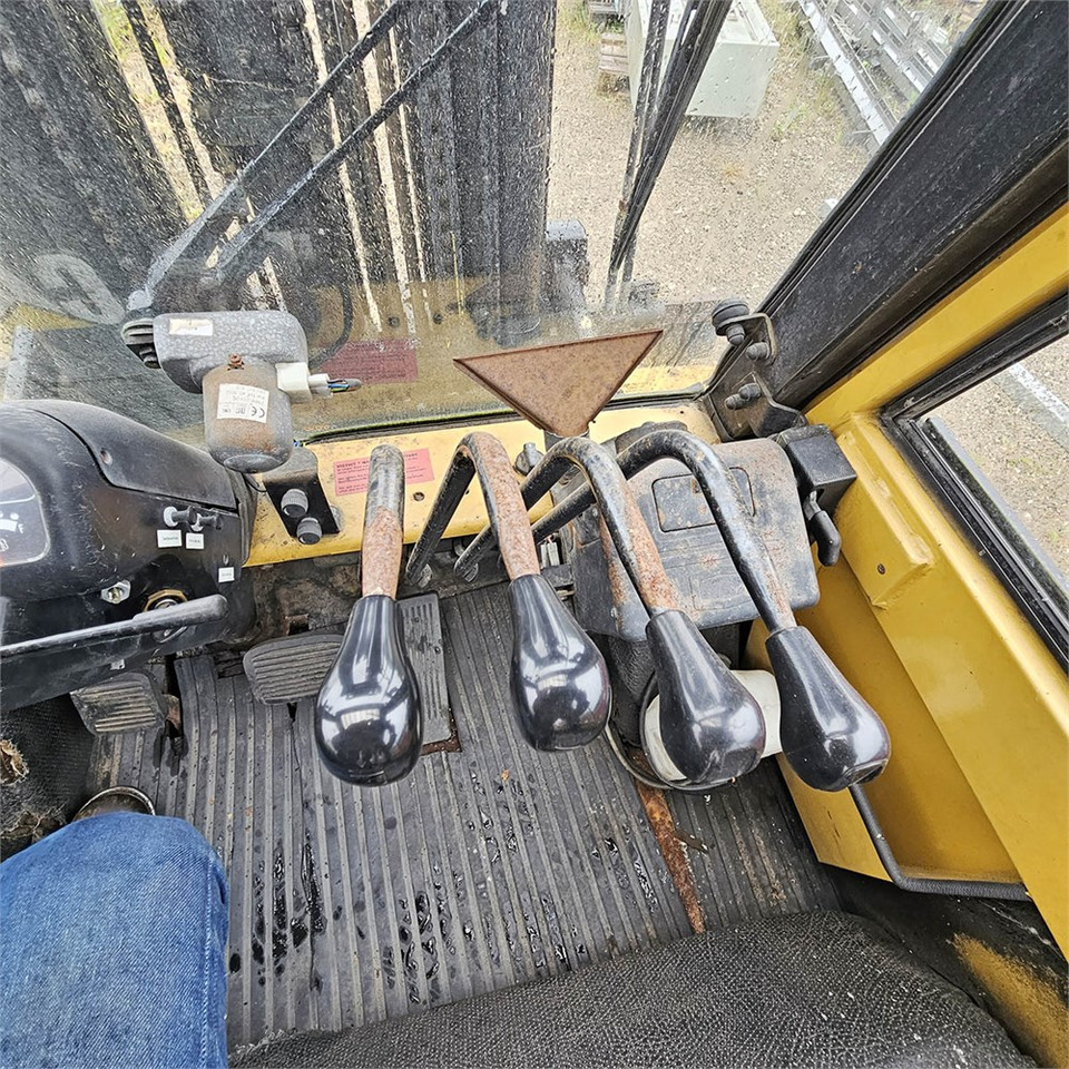 Chariot élévateur Caterpillar DP45: photos 14