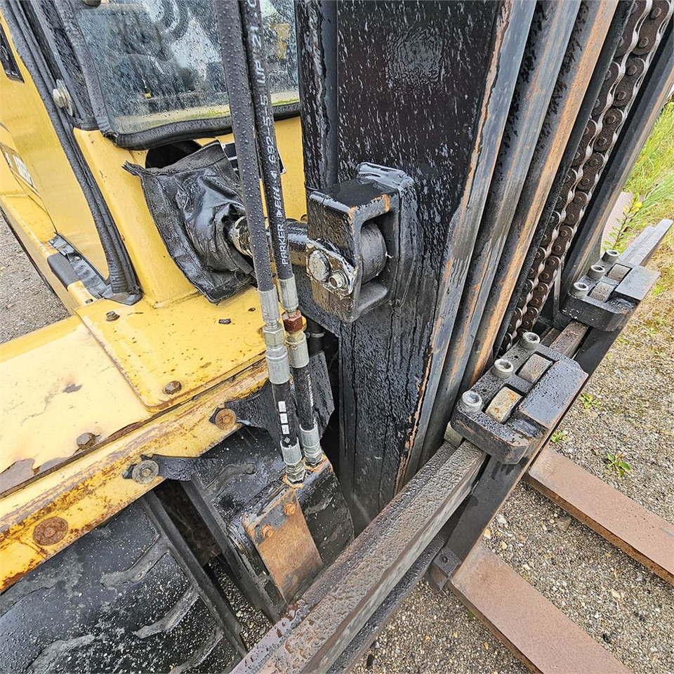 Chariot élévateur Caterpillar DP45: photos 18