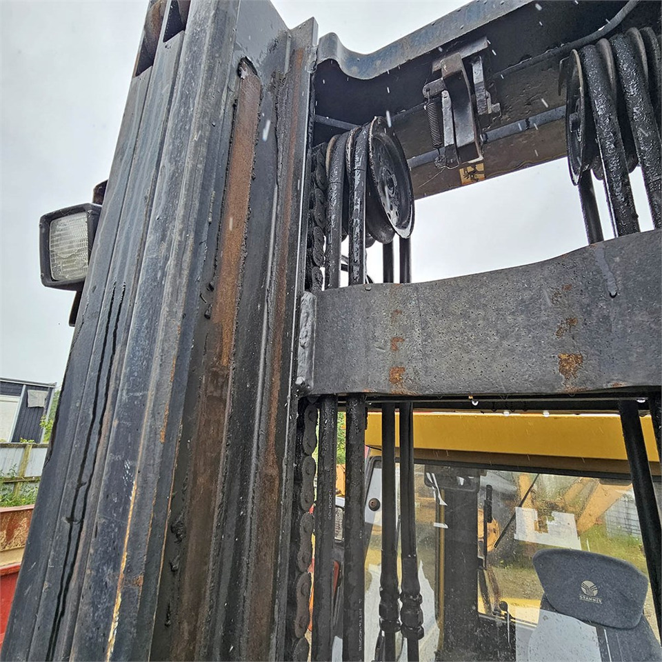 Chariot élévateur Caterpillar DP45: photos 25