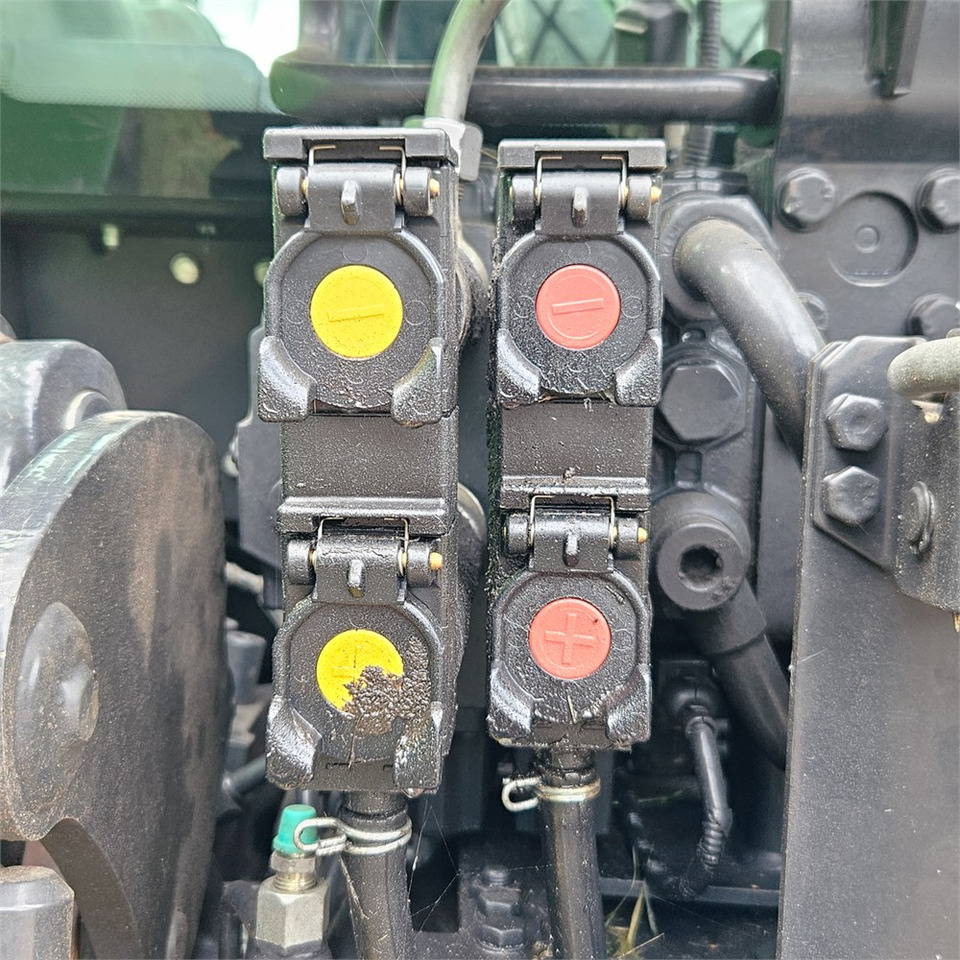 Tracteur agricole Deutz-Fahr 6140 TTV: photos 36