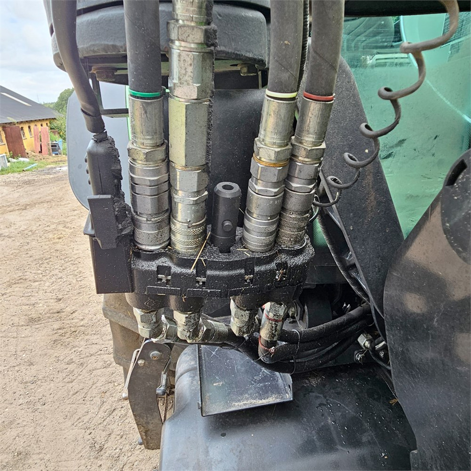 Tracteur agricole Deutz-Fahr 6140 TTV: photos 32