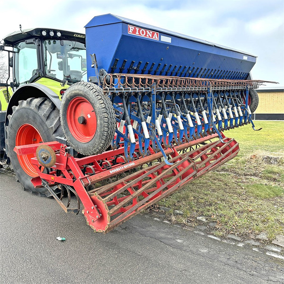 Doublet-Record Combi-dan 3000 / Fiona SD-73super - Semoir/ Planteuse: photos 1 Doublet-Record Combi-dan 3000 / Fiona SD-73super - Semoir/ Planteuse: photos 1