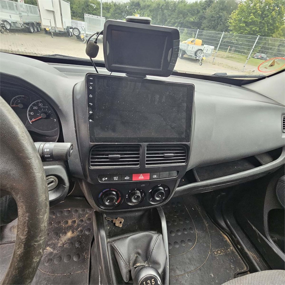 Fourgonnette Fiat Doblò Cargo 1.3 Mjt 90: photos 11