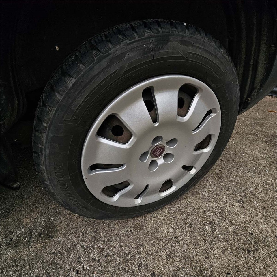 Fourgonnette Fiat Doblò Cargo 1.3 Mjt 90: photos 17