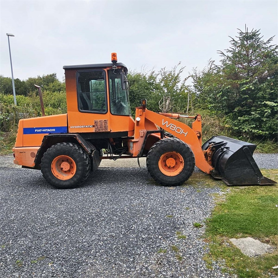 Fiat-Hitachi W80 H - Chargeuse sur pneus: photos 2 Fiat-Hitachi W80 H - Chargeuse sur pneus: photos 2