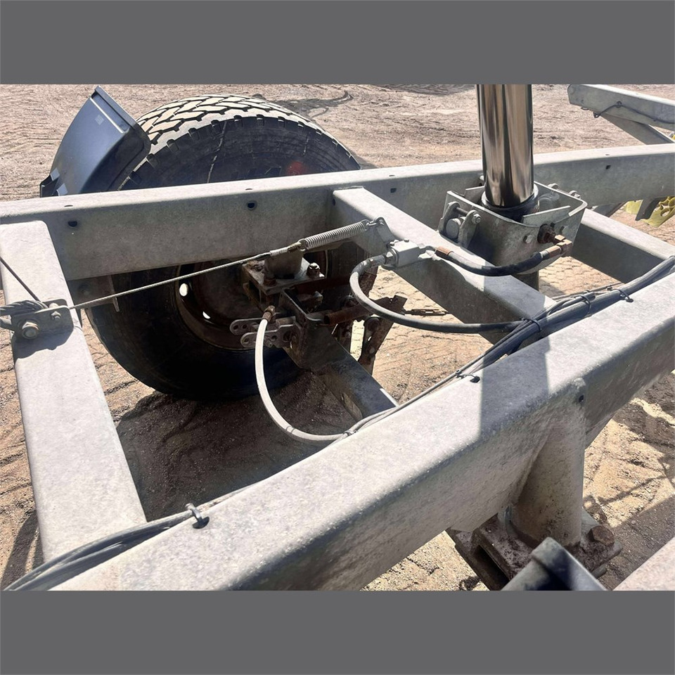 Fliegl 65-40 N en leasing occasion Fliegl 65-40 N: photos 17 Fliegl 65-40 N en leasing occasion Fliegl 65-40 N: photos 17