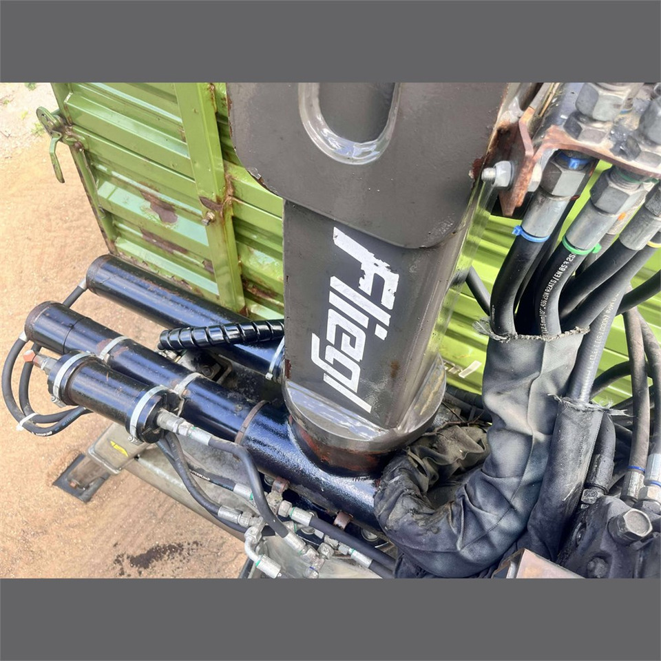 Fliegl 65-40 N en leasing occasion Fliegl 65-40 N: photos 21 Fliegl 65-40 N en leasing occasion Fliegl 65-40 N: photos 21