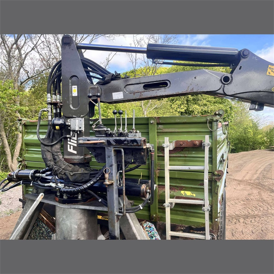 Fliegl 65-40 N en leasing occasion Fliegl 65-40 N: photos 20 Fliegl 65-40 N en leasing occasion Fliegl 65-40 N: photos 20