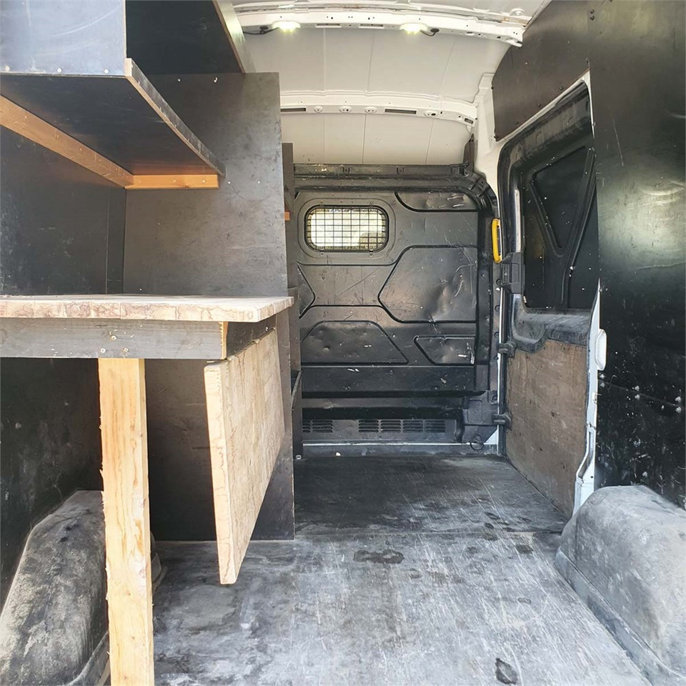 Fourgon utilitaire Ford Transit 350 L2h2 - 2.2.TDCI: photos 13 Fourgon utilitaire Ford Transit 350 L2h2 - 2.2.TDCI: photos 13