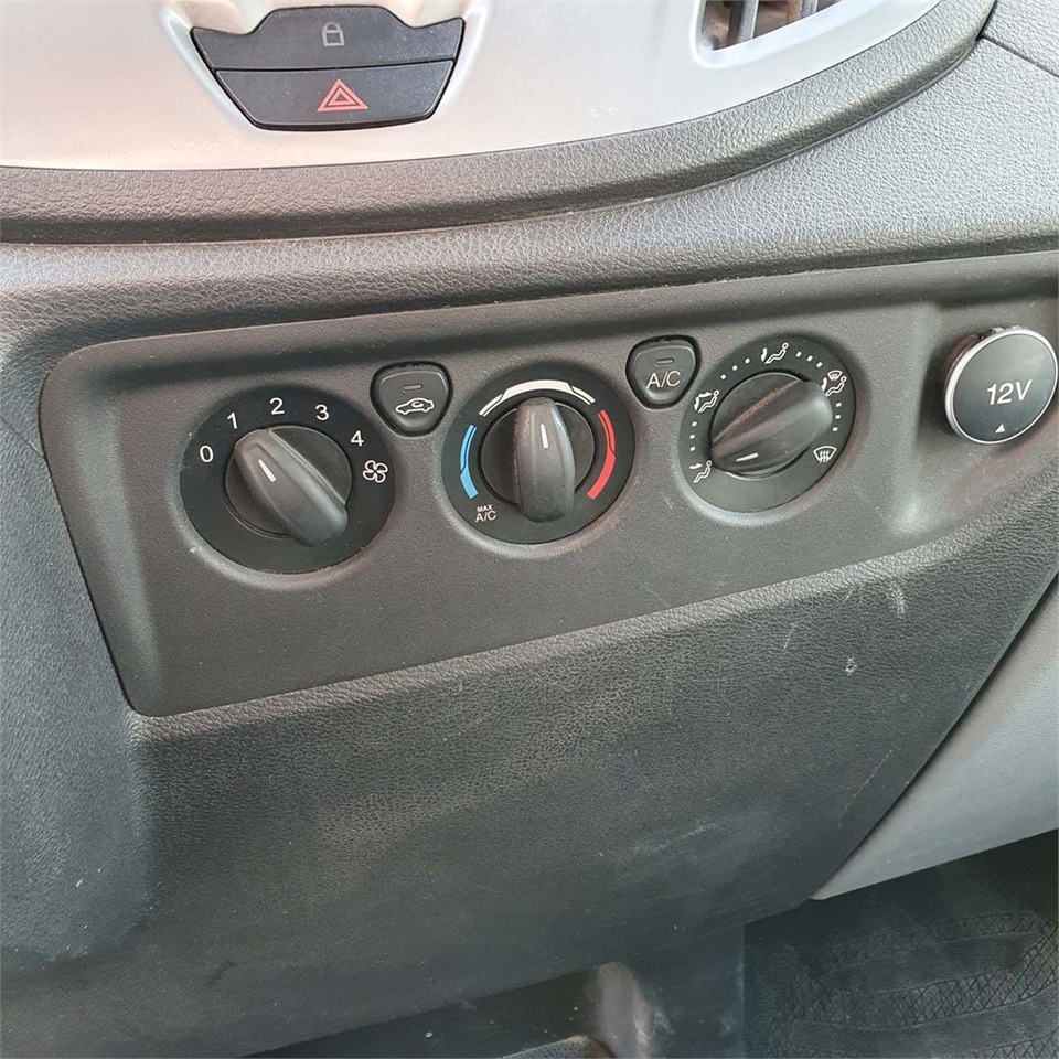 Fourgon utilitaire Ford Transit 350 L2h2 - 2.2.TDCI: photos 20 Fourgon utilitaire Ford Transit 350 L2h2 - 2.2.TDCI: photos 20