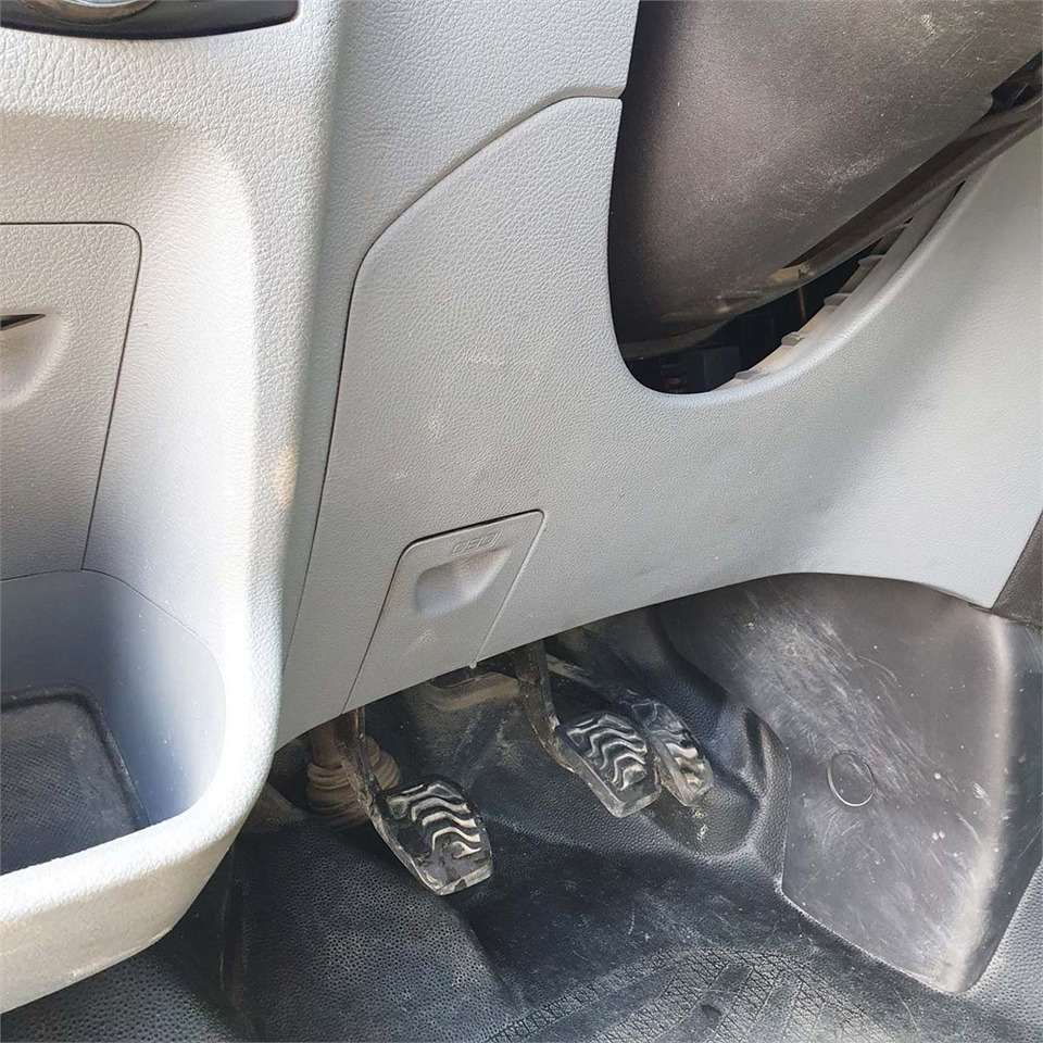 Fourgon utilitaire Ford Transit 350 L2h2 - 2.2.TDCI: photos 22 Fourgon utilitaire Ford Transit 350 L2h2 - 2.2.TDCI: photos 22