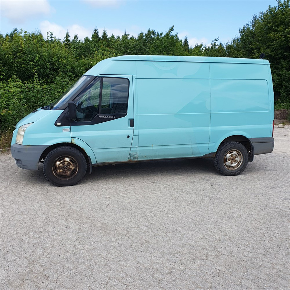Ford Transit Van 2,4 Tdci 350m Rwd - Fourgon utilitaire: photos 3 Ford Transit Van 2,4 Tdci 350m Rwd - Fourgon utilitaire: photos 3
