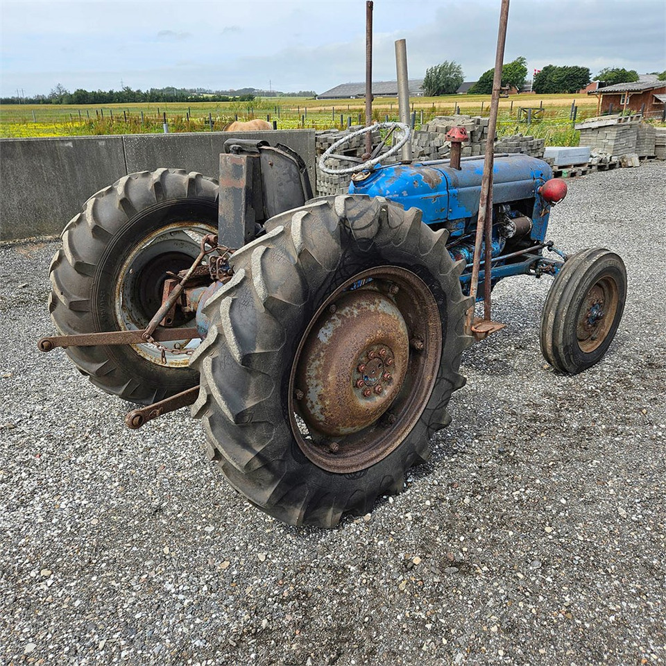 Fordson Dexta - Tracteur agricole: photos 4 Fordson Dexta - Tracteur agricole: photos 4
