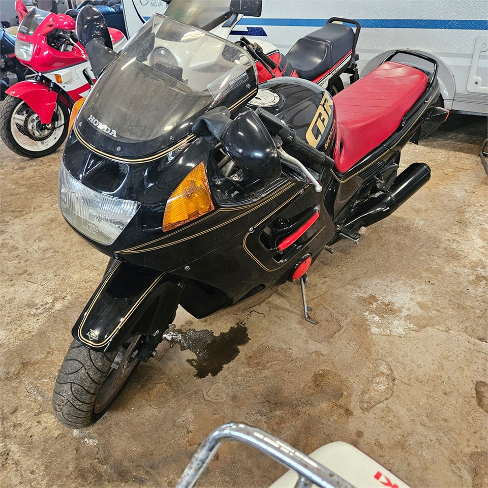 Honda CBR1000F - Motocyclette: photos 3 Honda CBR1000F - Motocyclette: photos 3