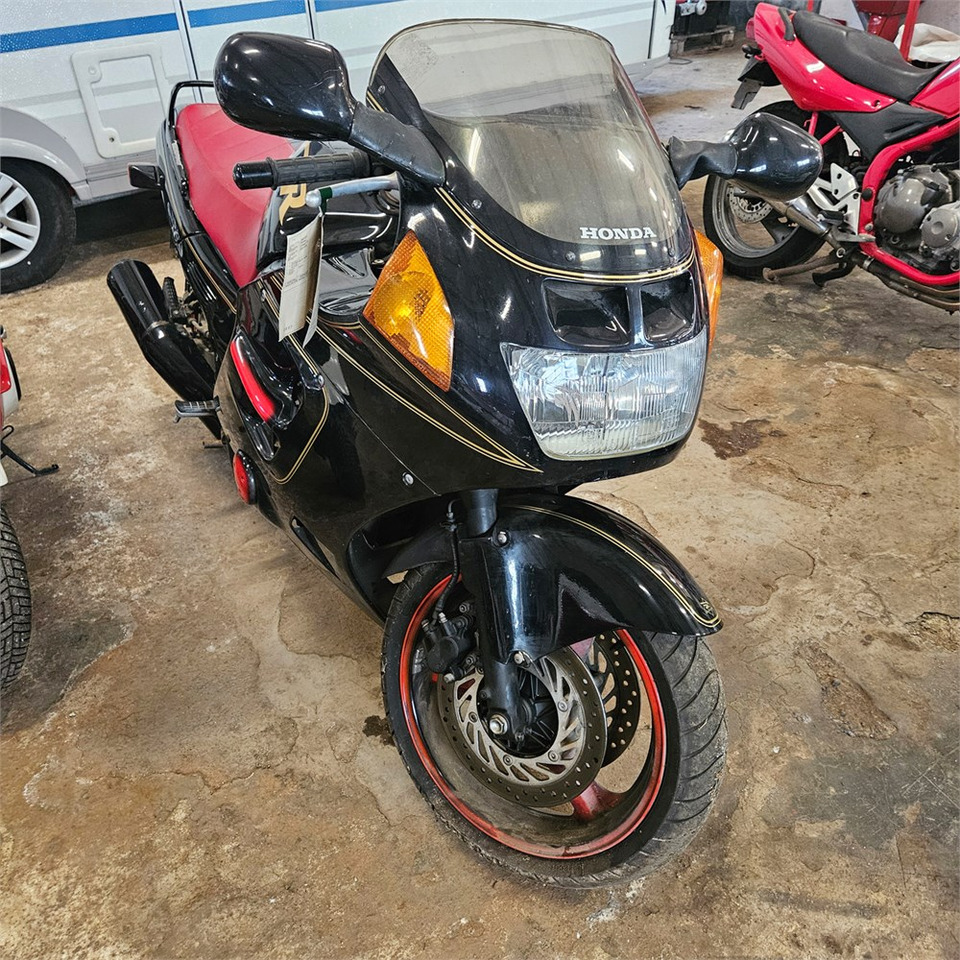 Honda CBR1000F - Motocyclette: photos 2 Honda CBR1000F - Motocyclette: photos 2