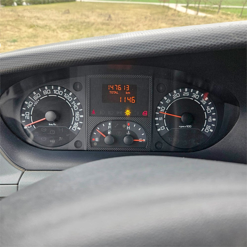 Camion plateau Iveco Stralis C35: photos 13