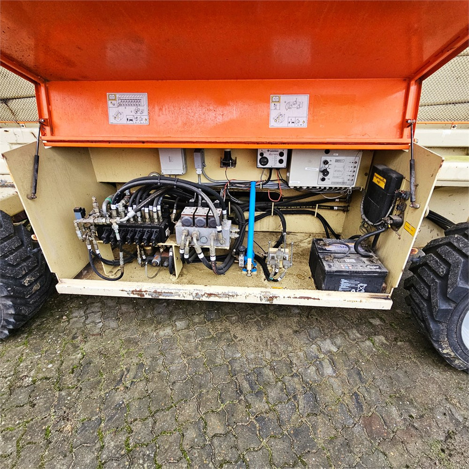 Nacelle ciseaux JLG 203-24: photos 13 Nacelle ciseaux JLG 203-24: photos 13