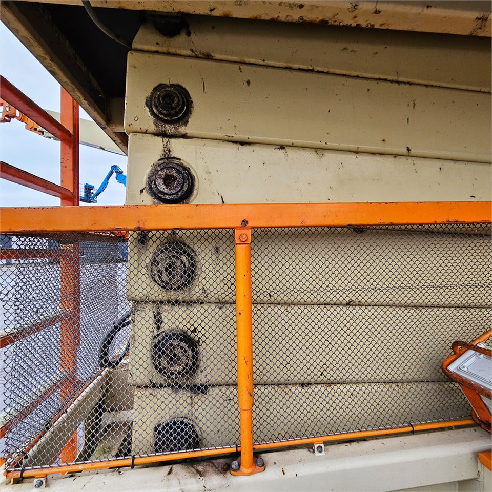 Nacelle ciseaux JLG 203-24: photos 20 Nacelle ciseaux JLG 203-24: photos 20