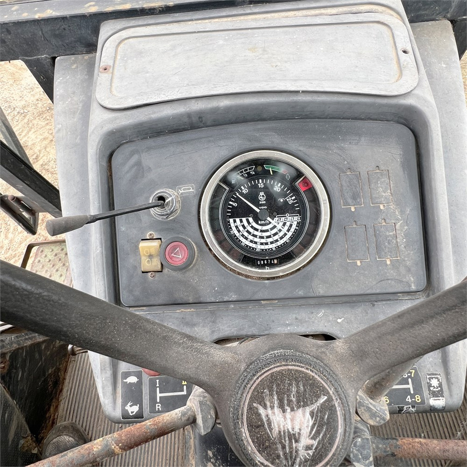 Tracteur agricole John Deere 2140: photos 22 Tracteur agricole John Deere 2140: photos 22