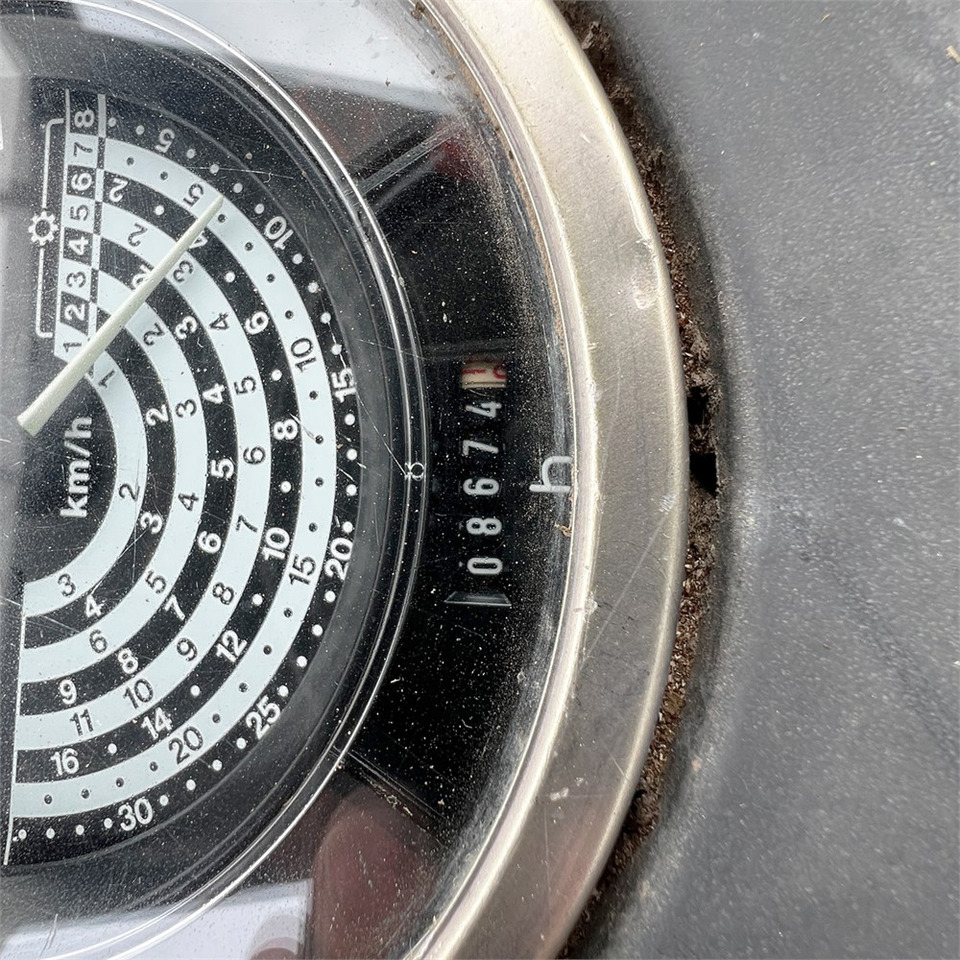 Tracteur agricole John Deere 2140: photos 19 Tracteur agricole John Deere 2140: photos 19