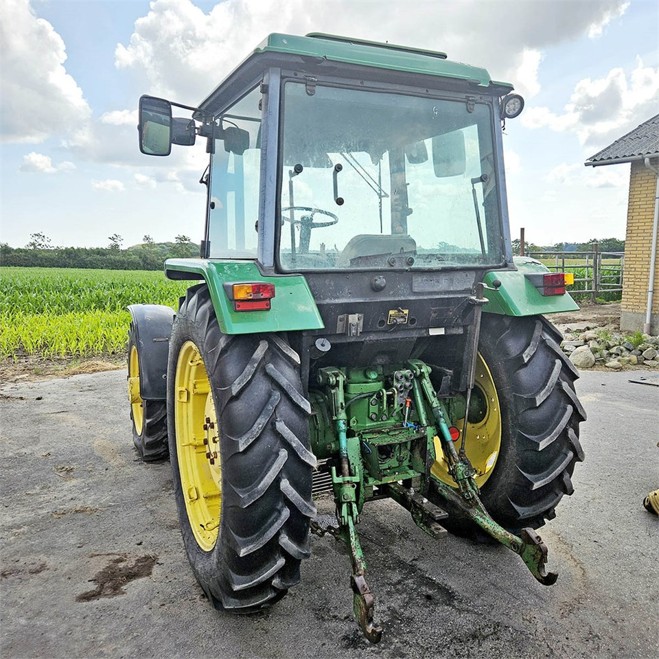 John Deere 2850 MFWD - Tracteur agricole: photos 4 John Deere 2850 MFWD - Tracteur agricole: photos 4