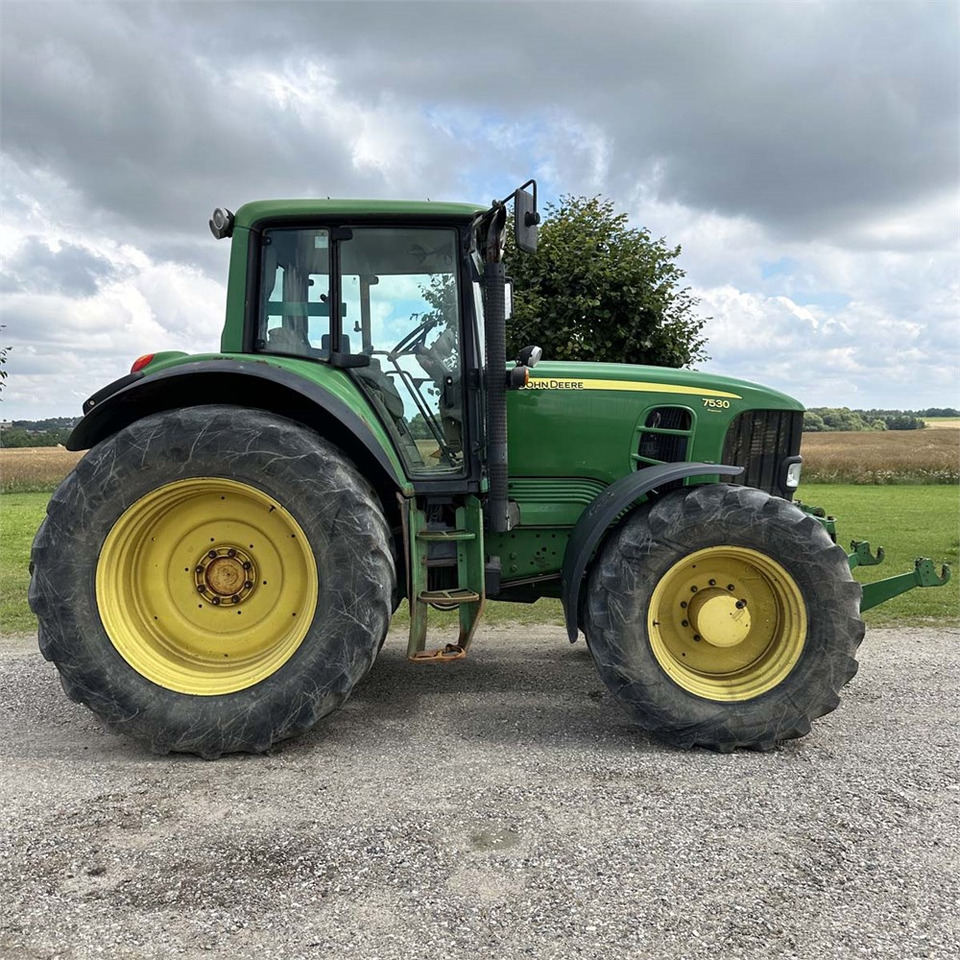 Tracteur agricole John Deere 7530: photos 9