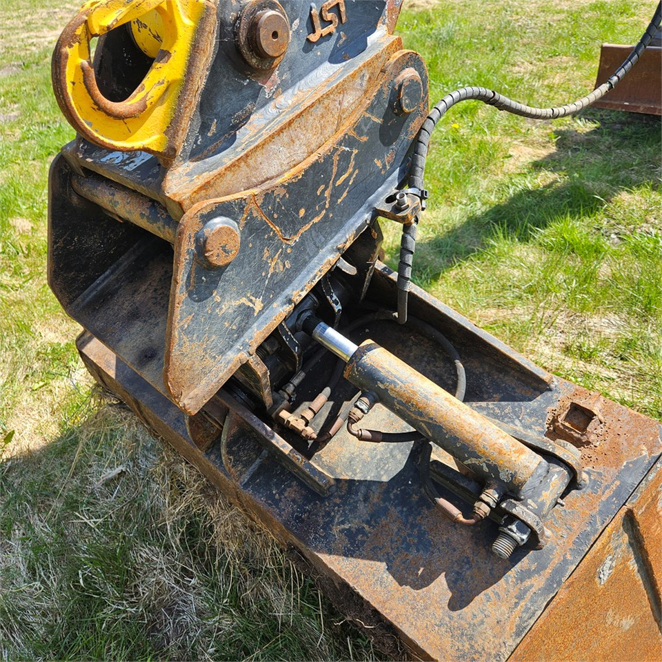 Mini pelle Komatsu PC 55 MR-3: photos 34 Mini pelle Komatsu PC 55 MR-3: photos 34