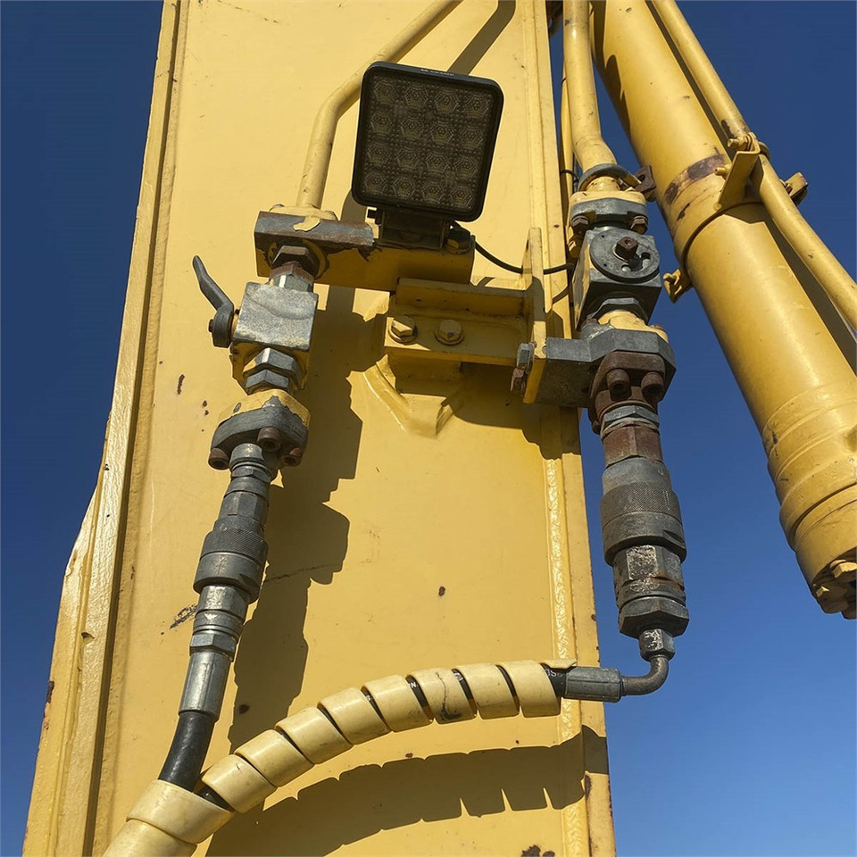 Pelle sur chenille Komatsu PC210 LC-8K: photos 27 Pelle sur chenille Komatsu PC210 LC-8K: photos 27