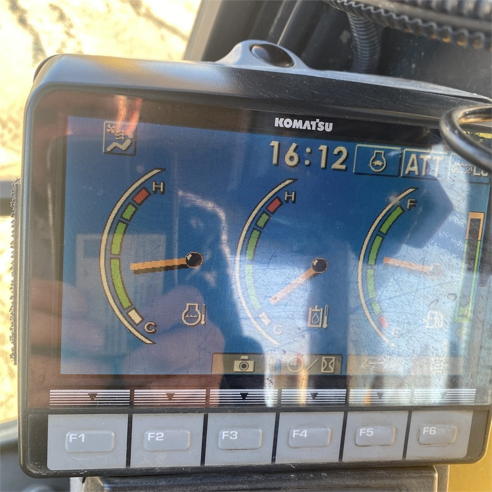 Pelle sur chenille Komatsu PC210 LC-8K: photos 20 Pelle sur chenille Komatsu PC210 LC-8K: photos 20