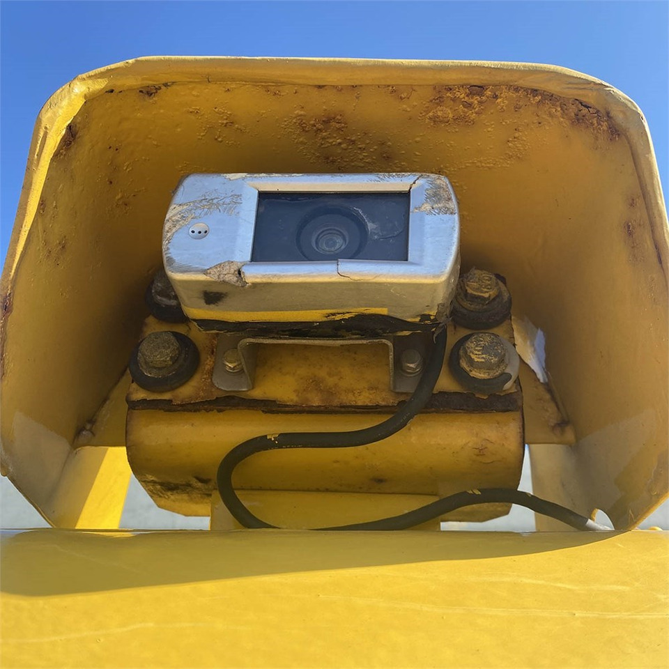 Pelle sur chenille Komatsu PC210 LC-8K: photos 25 Pelle sur chenille Komatsu PC210 LC-8K: photos 25