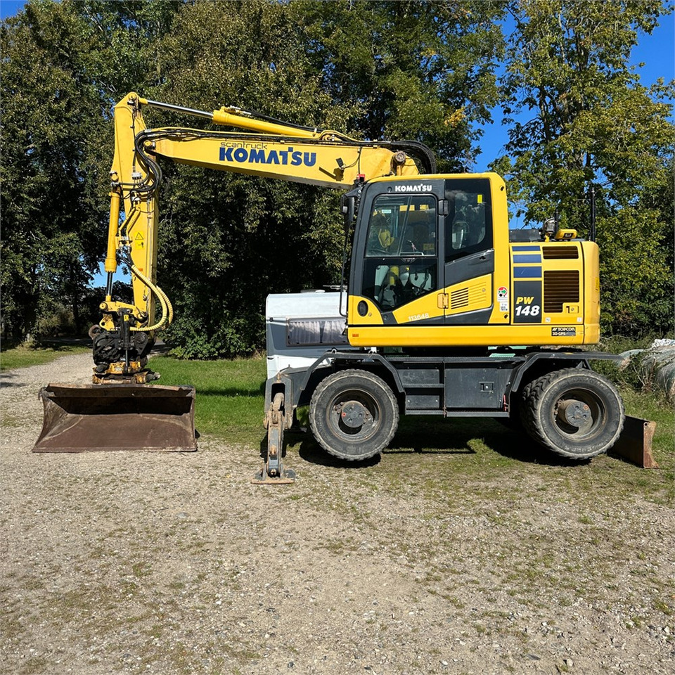 Komatsu PW148-11 - Pelle sur pneus: photos 2 Komatsu PW148-11 - Pelle sur pneus: photos 2