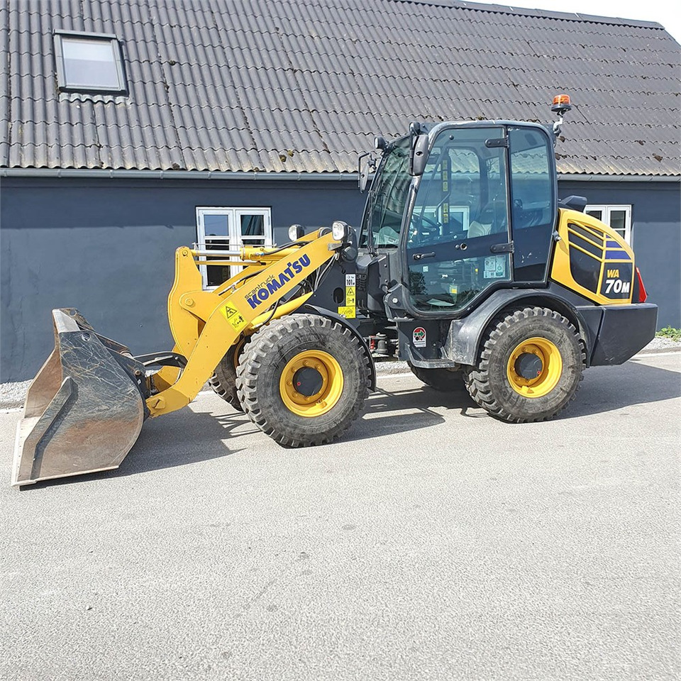 Komatsu WA70 M-8 EO - Chargeuse sur pneus: photos 1 Komatsu WA70 M-8 EO - Chargeuse sur pneus: photos 1