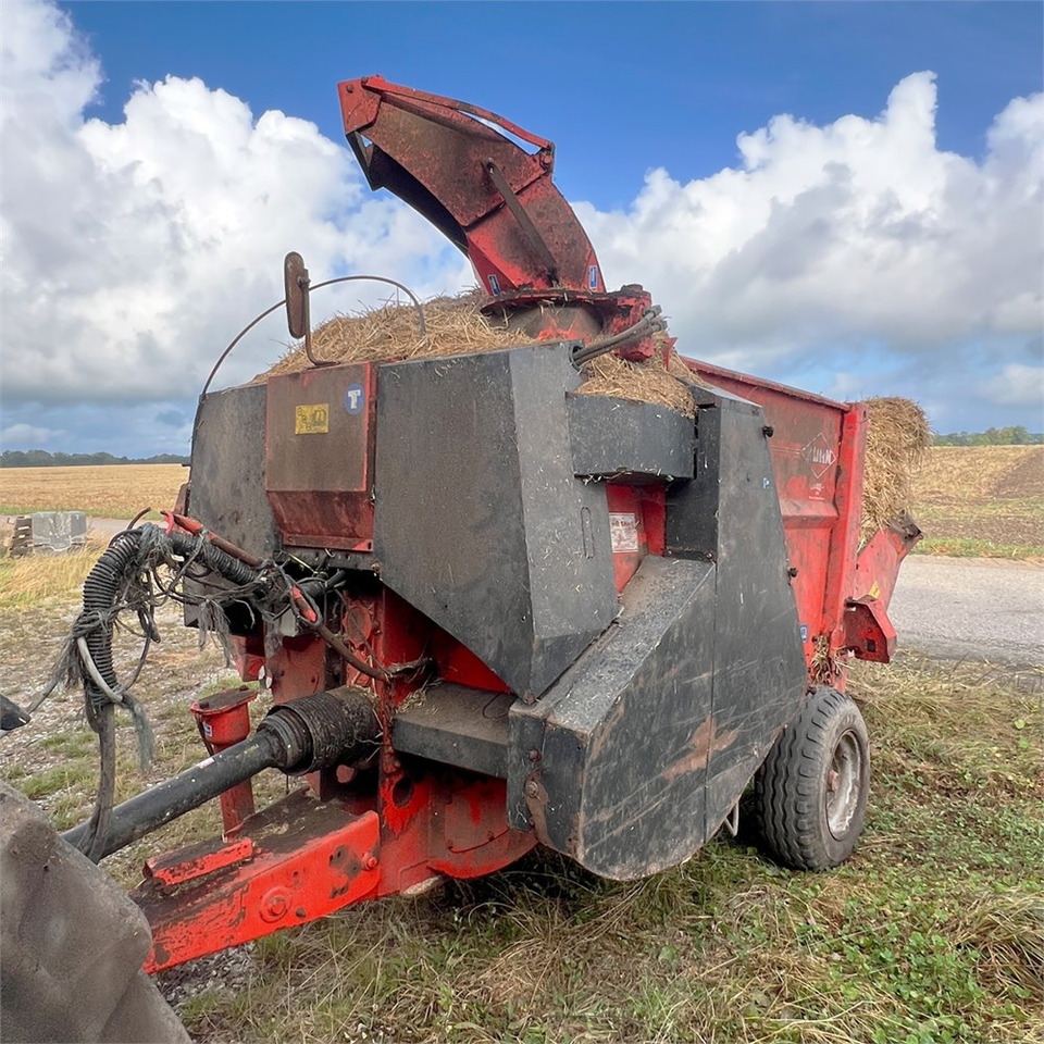 Kuhn Pri 3560 - Matériel d'élevage: photos 2 Kuhn Pri 3560 - Matériel d'élevage: photos 2