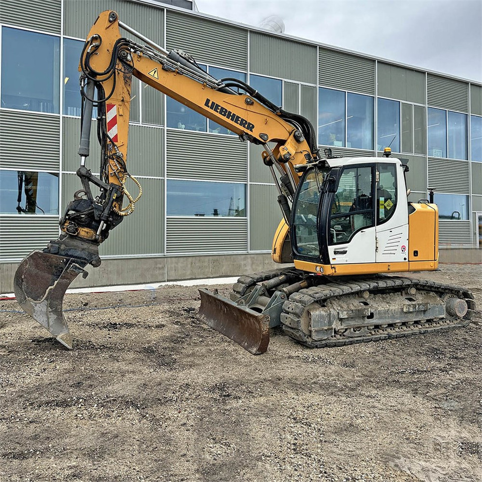 Liebherr R914 Compact Litronic - Mini pelle: photos 1 Liebherr R914 Compact Litronic - Mini pelle: photos 1