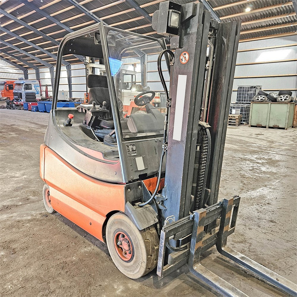 Chariot élévateur Linde AG E25 EL truck: photos 6