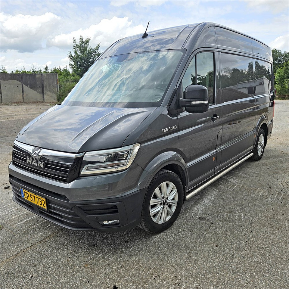 Fourgon utilitaire MAN TGE 3.180