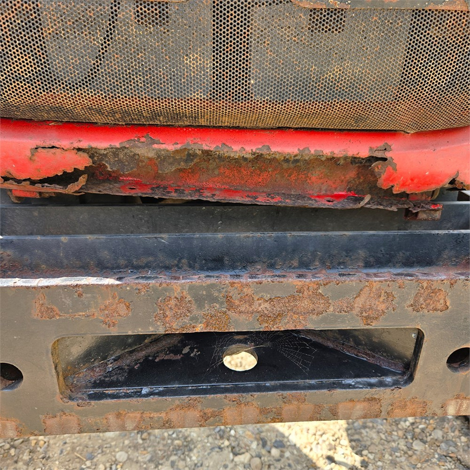 Tracteur agricole Massey Ferguson 4270: photos 34