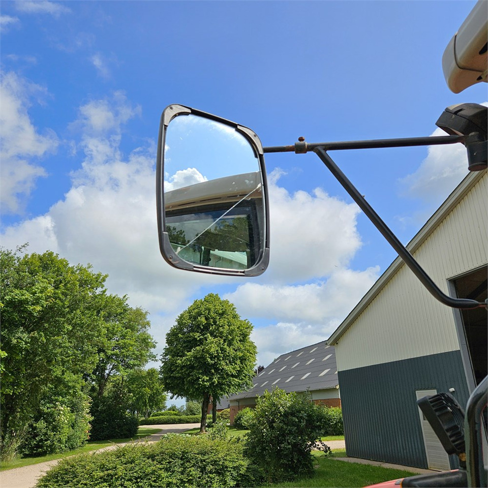 Tracteur agricole Massey Ferguson 4270: photos 35
