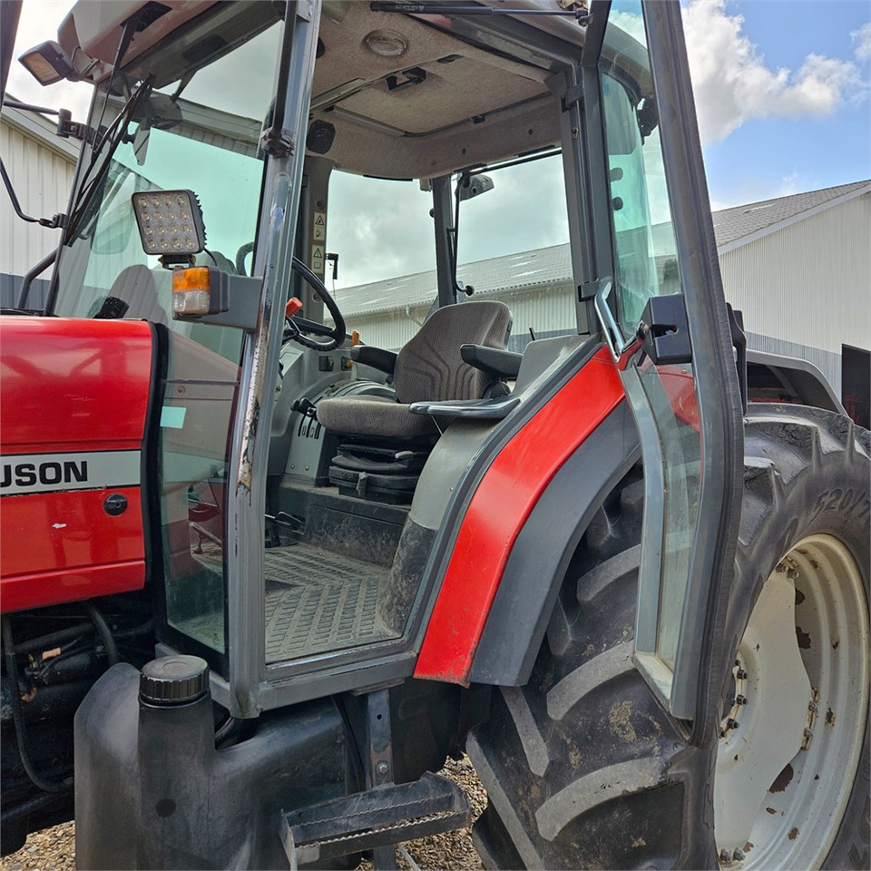 Tracteur agricole Massey Ferguson 4270: photos 9