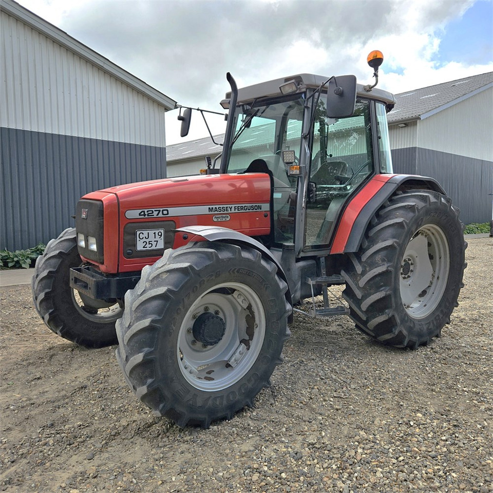 Tracteur agricole Massey Ferguson 4270: photos 6