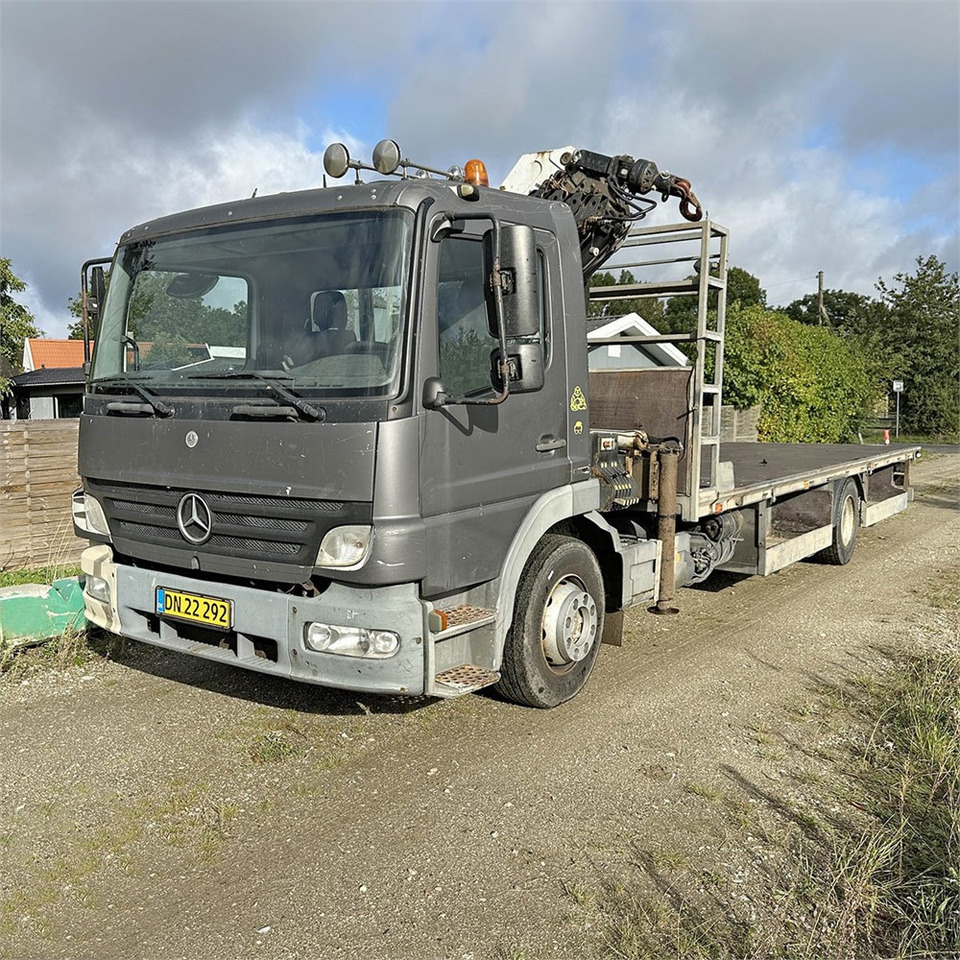 Camion plateau, Camion grue Mercedes Atego 1524 LL: photos 8