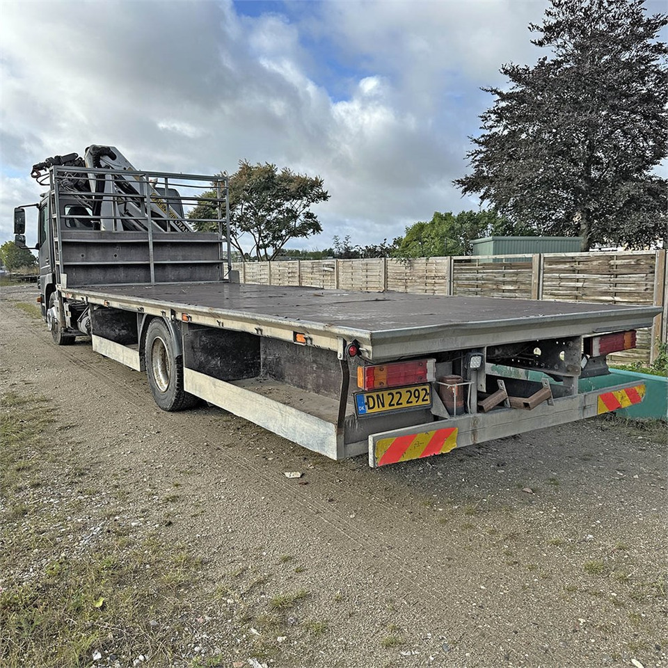 Camion plateau, Camion grue Mercedes Atego 1524 LL: photos 6