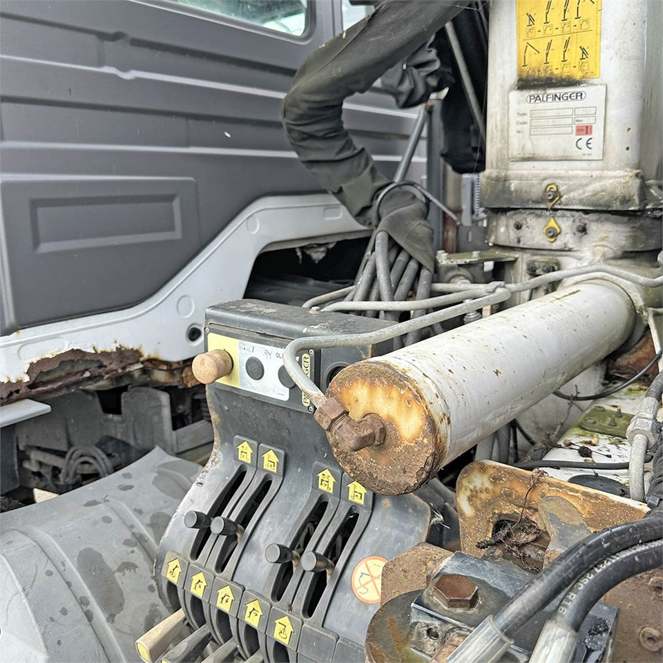 Camion plateau, Camion grue Mercedes Atego 1524 LL: photos 24