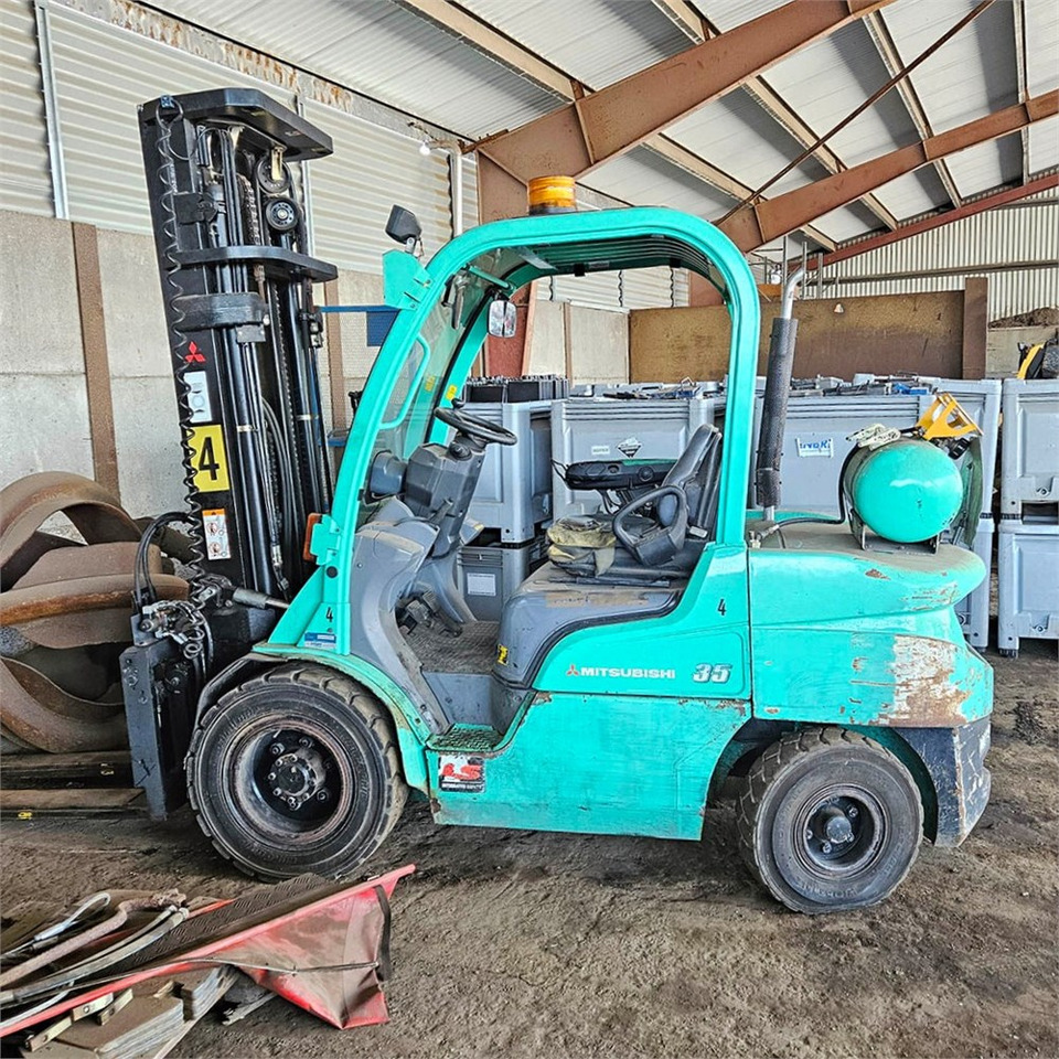 Mitsubishi FG35N - Chariot élévateur: photos 1 Mitsubishi FG35N - Chariot élévateur: photos 1