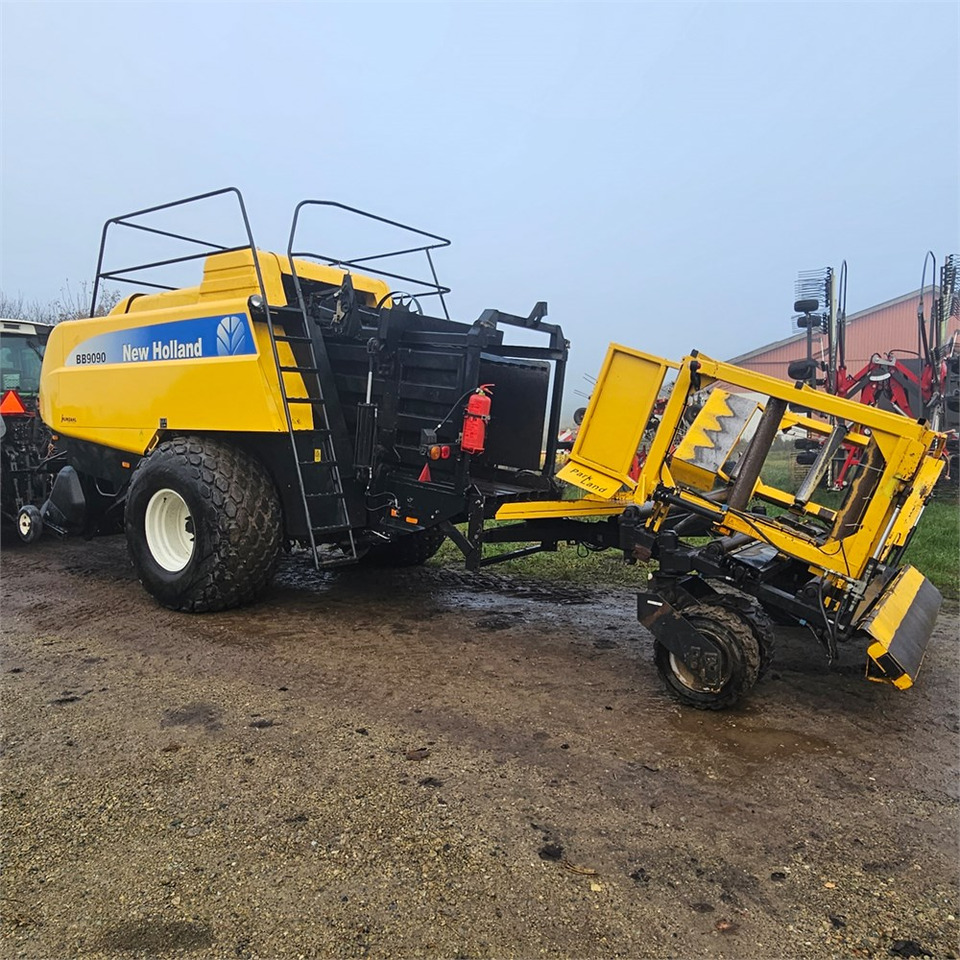 New Holland BB9090 - Matériel de fenaison: photos 4 New Holland BB9090 - Matériel de fenaison: photos 4