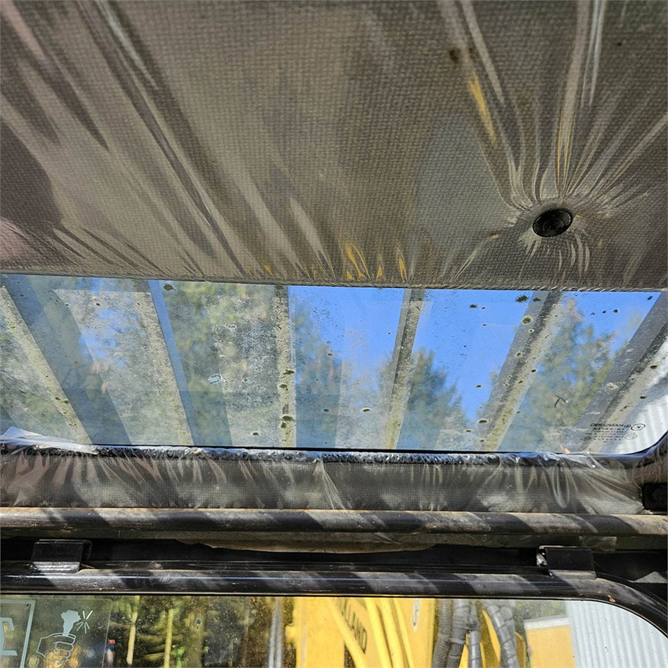 Mini pelle New Holland E26C: photos 19