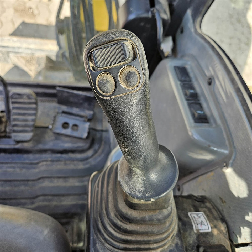 Mini pelle New Holland E26C: photos 11