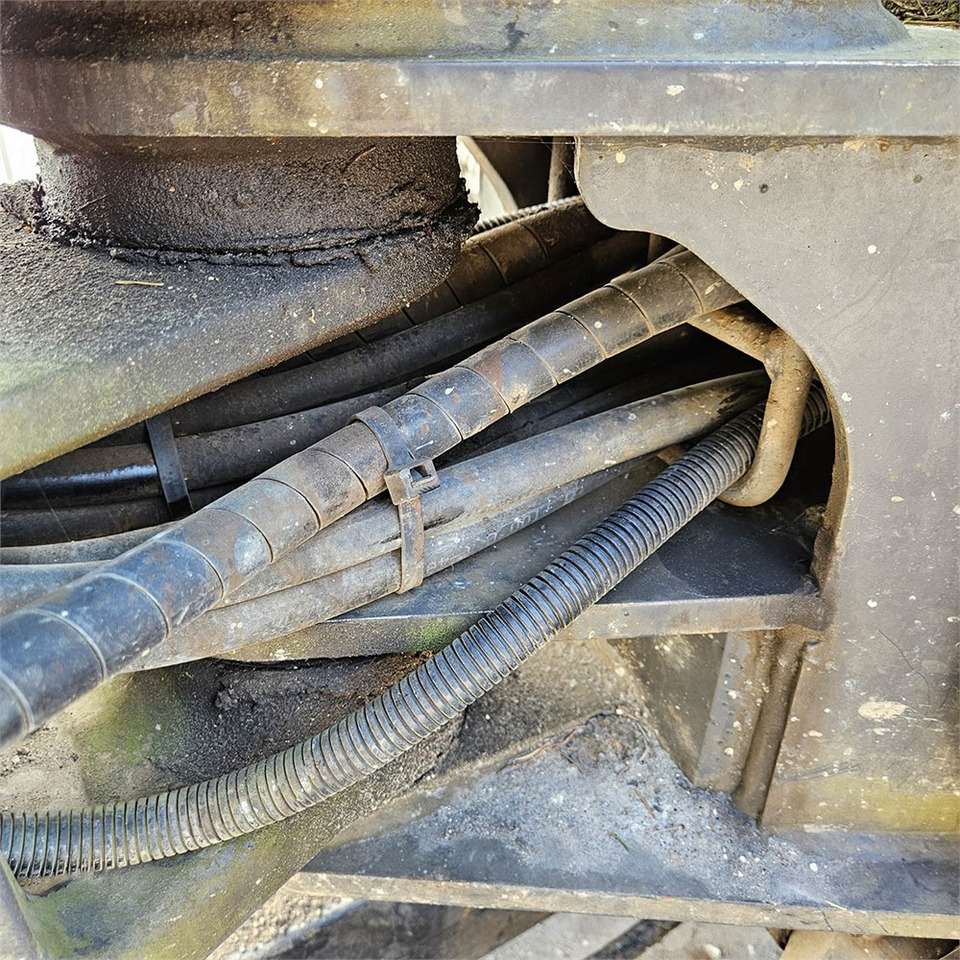 Mini pelle New Holland E26C: photos 34